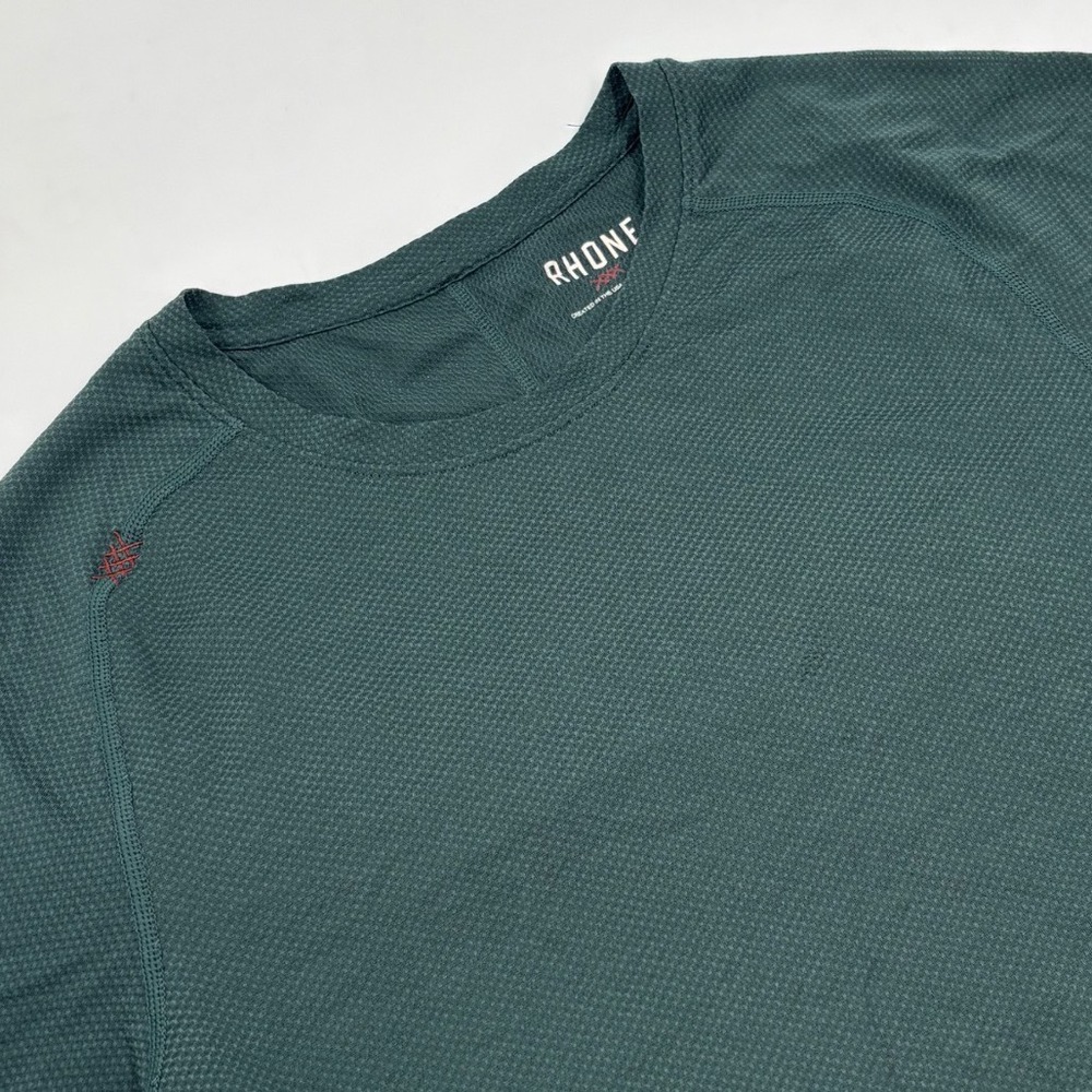 Rhone Reign Training Mens M Green Short Sleeve Activewear Shirt